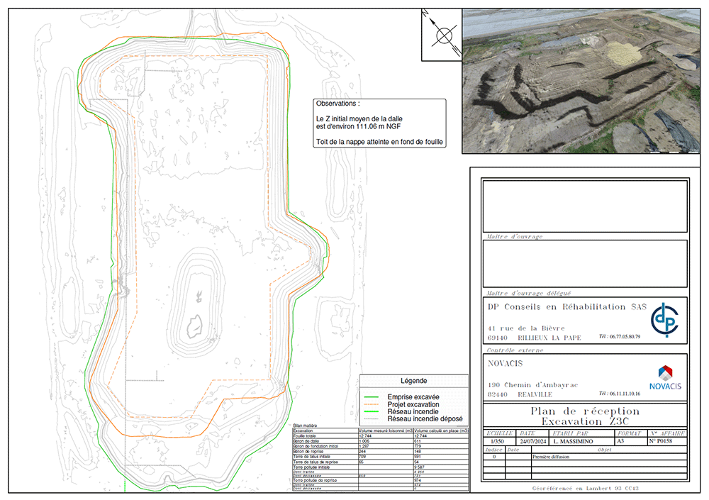 Analyse topographique avec vue aérienne d’un chantier et coupe en long montrant l’écart d’épaisseur entre le terrain et le projet, utilisée pour le suivi de travaux de terrassement